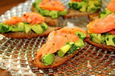 Mango, Avocado und Lachs