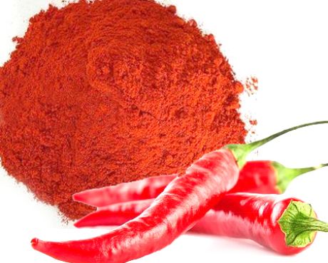 Paprika und rote gemahlene Chili