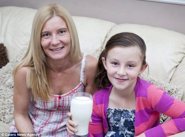Um zu überleben, muss das Mädchen täglich drei Liter Milch trinken