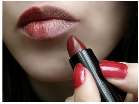 Triclosan in Lippenstift und Kosmetik wird zum Infarkt bringen